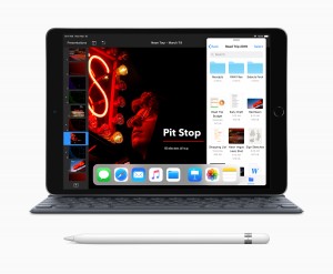 New-iPad-Air-with-Smart-Keyboard-Apple-Pencil-03192019