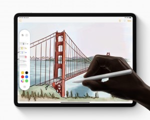 Apple_iPadOS_Apple-Pencil_060319