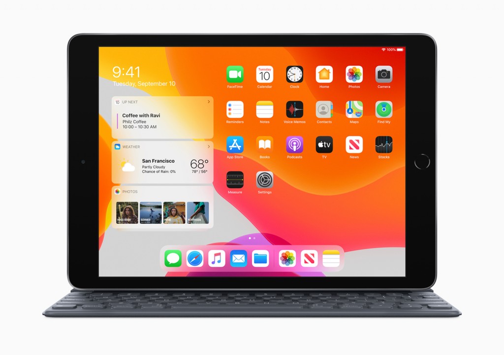 Apple_iPadOS-iPad-7th-Gen-Availability_Smart-Keyboard_092419