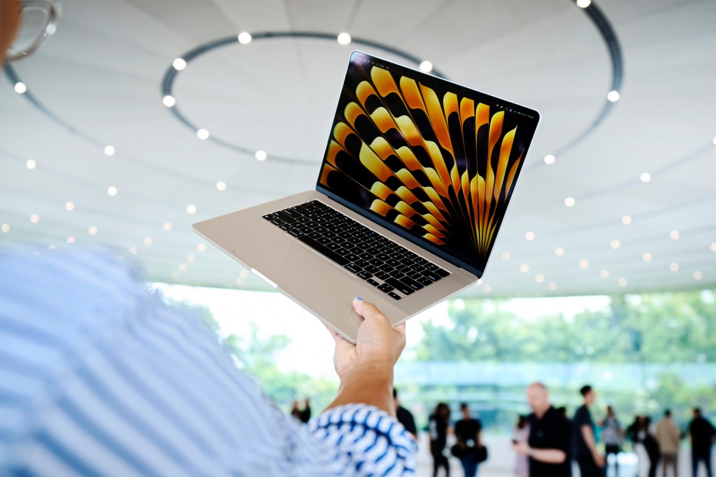 Apple-WWDC23-event-photos-MacBook-Air-15in