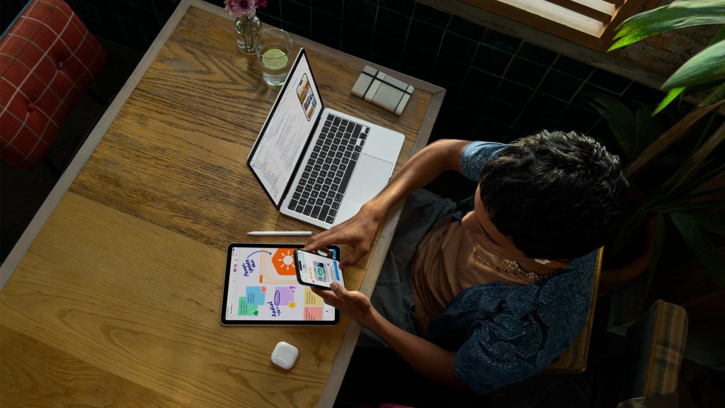 Apple-development-tools-lifestyle-260608